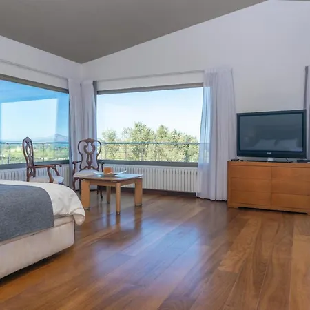 Santa Eulalia -villa Triay- *